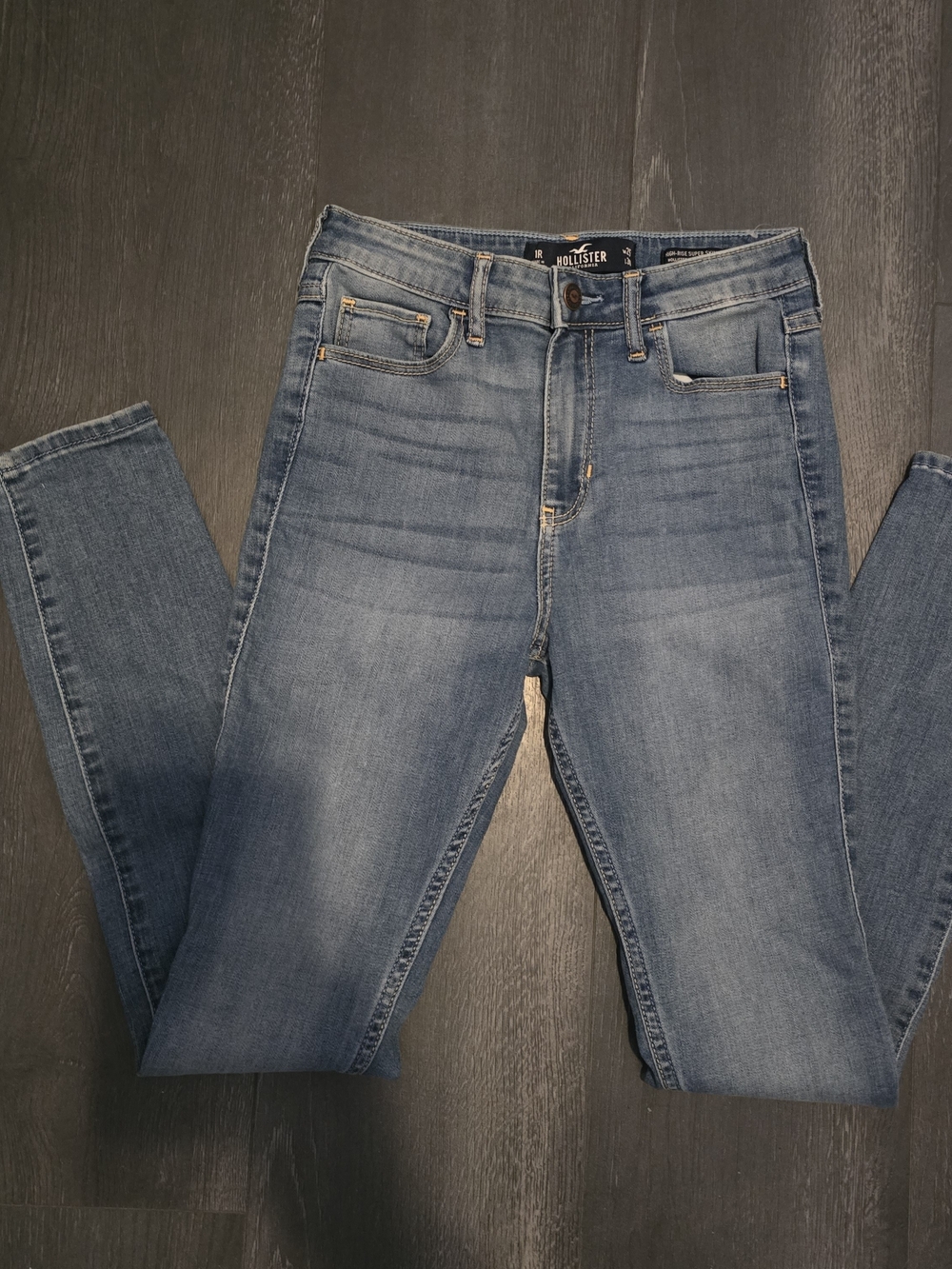 Hollister Women's Medium Blue High-Rise Skinny Jeans